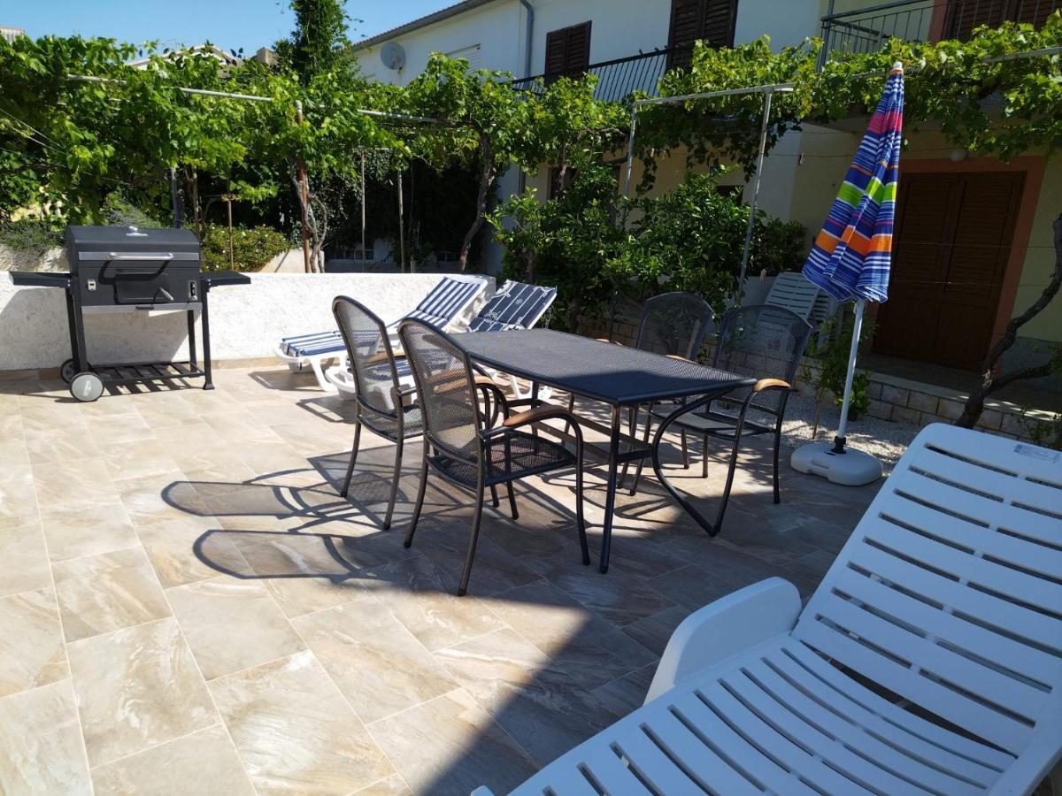Apartmani Katarina Barbat na Rabu 外观 照片