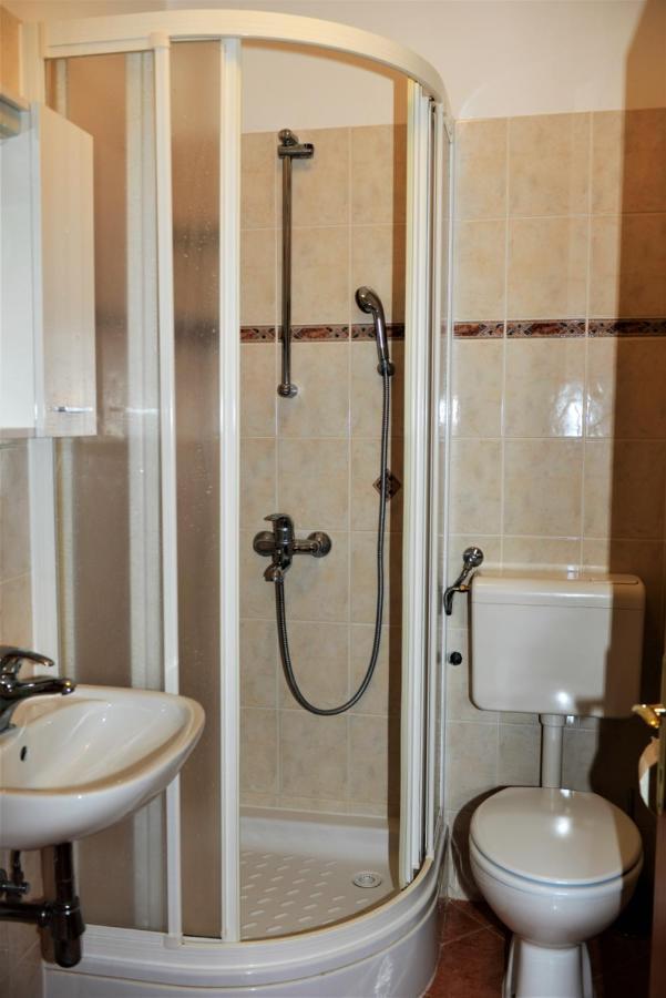 Apartmani Katarina Barbat na Rabu 外观 照片